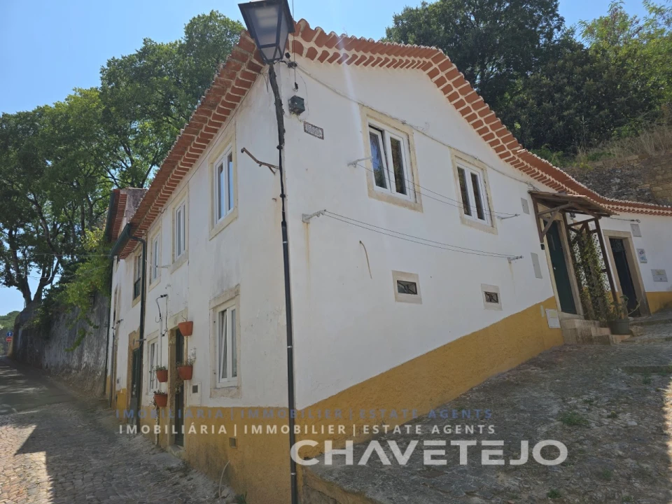Prédio para Venda em São João Baptista e Santa Maria dos Olivais Foto 1