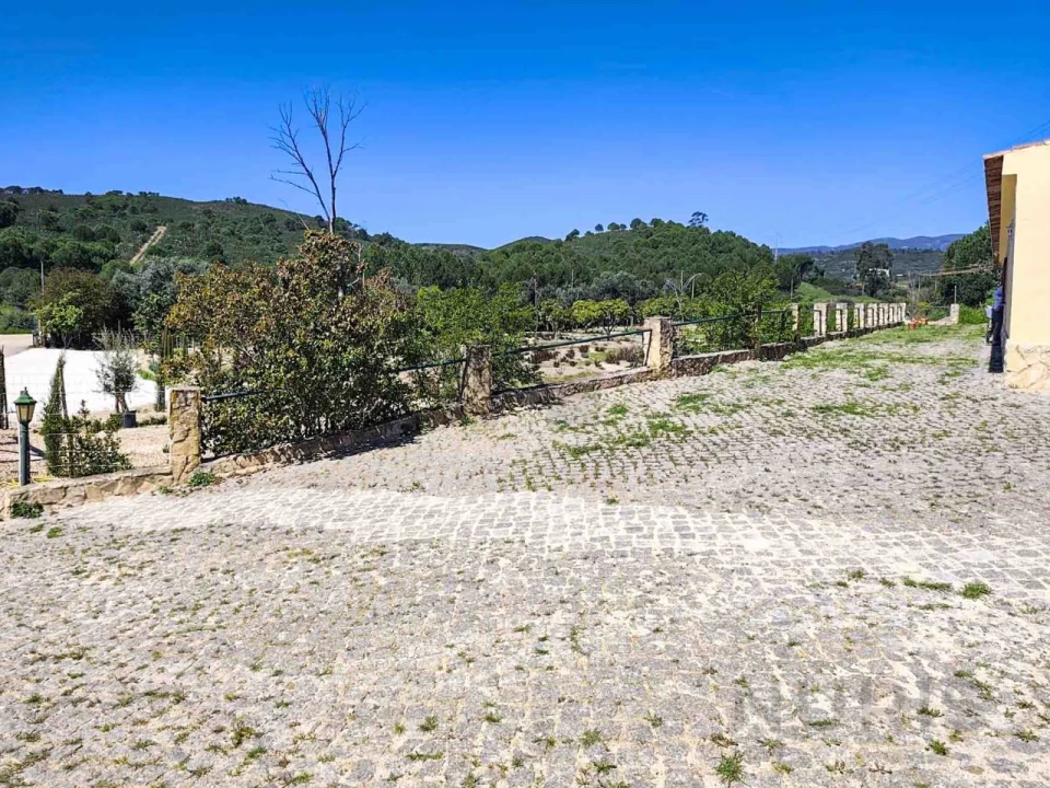 Quinta T2 para Venda em Mexilhoeira Grande Foto 13