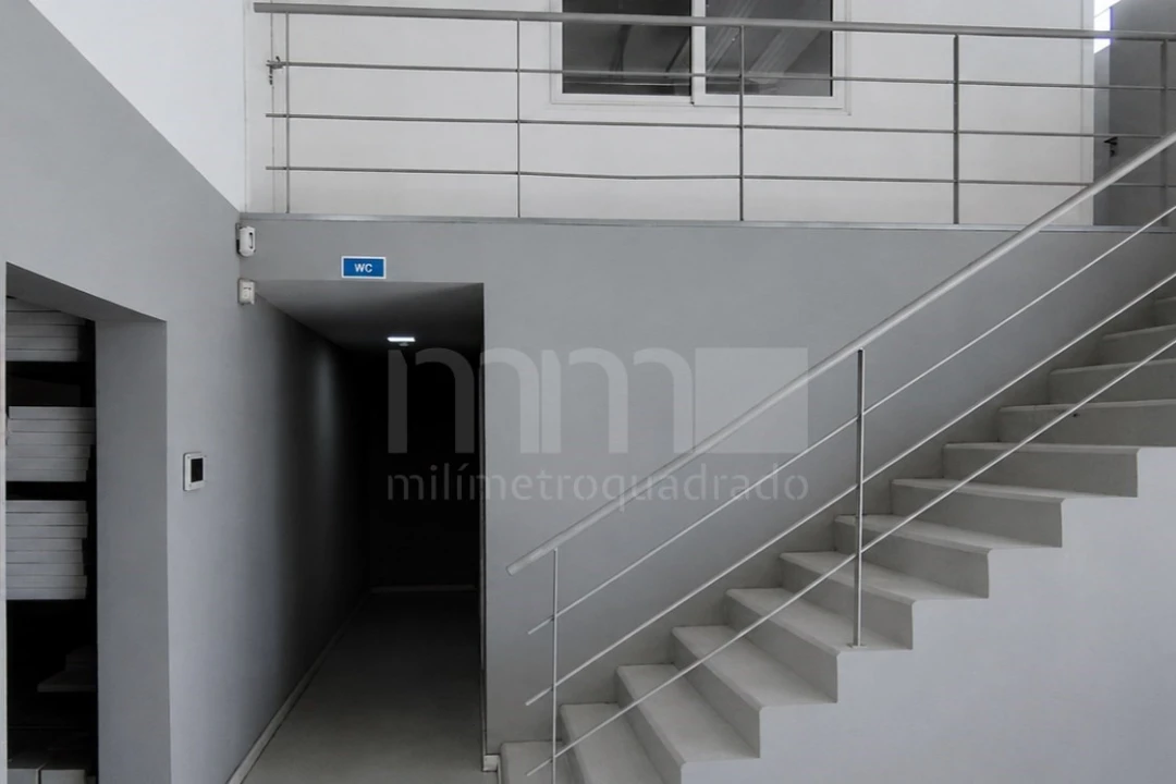 Armazém para Venda em Vila Nova de Anha Foto 6