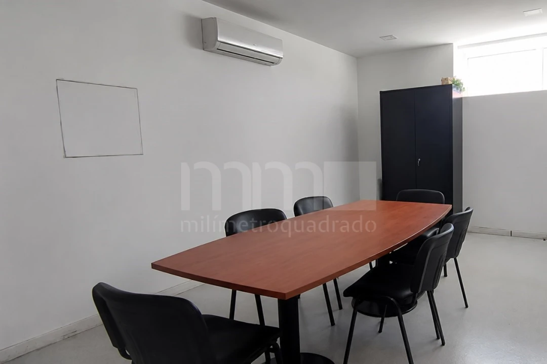 Armazém para Venda em Vila Nova de Anha Foto 8