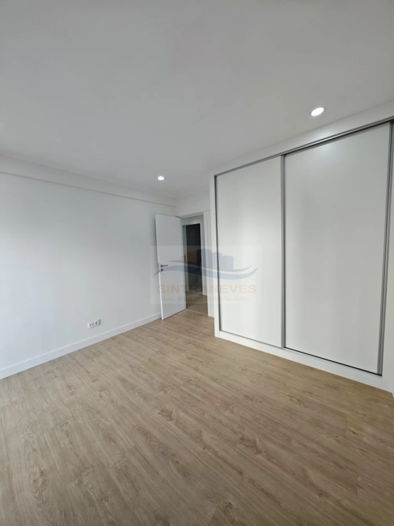 Apartamento T2 para Venda em Cacém e São Marcos Foto 14