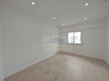 Apartamento T2 para Venda em Cacém e São Marcos