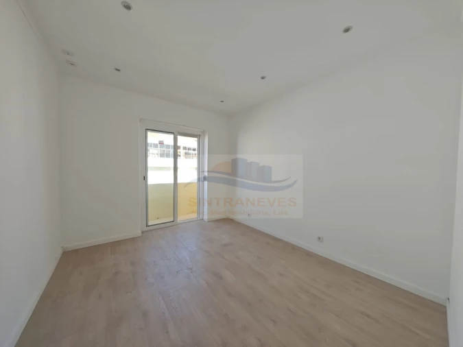 Apartamento T2 para Venda em Cacém e São Marcos Foto 5