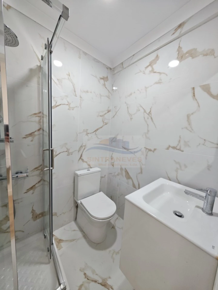 Apartamento T2 para Venda em Cacém e São Marcos Foto 6