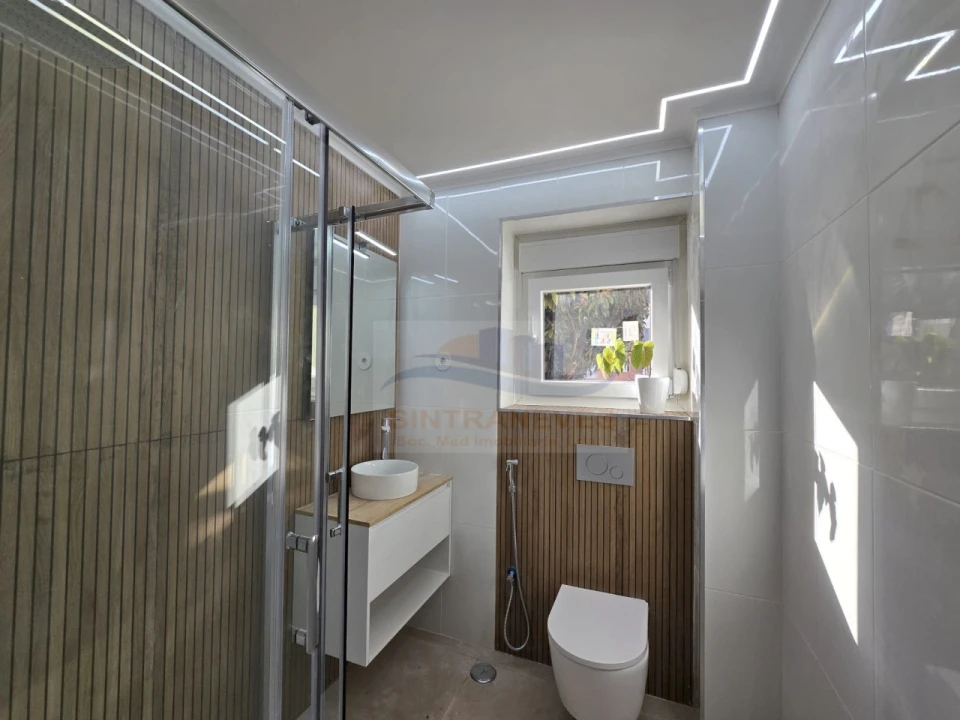 Apartamento T2 para Venda em Venteira Foto 4
