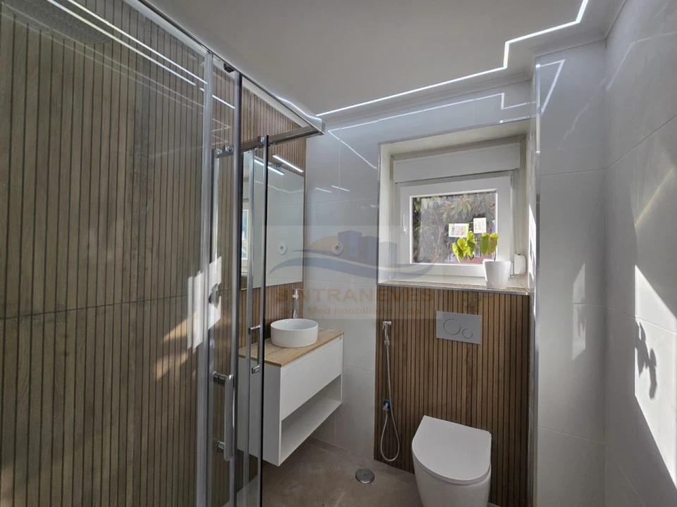 Apartamento T2 para Venda em Venteira Foto 5