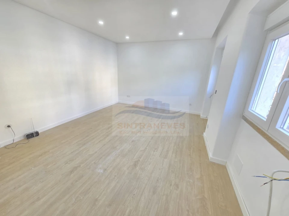 Apartamento T2 para Venda em Venteira Foto 11
