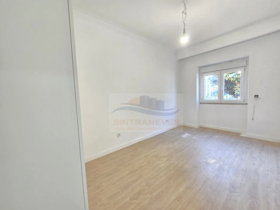 Apartamento T2 para Venda em Venteira Foto 12