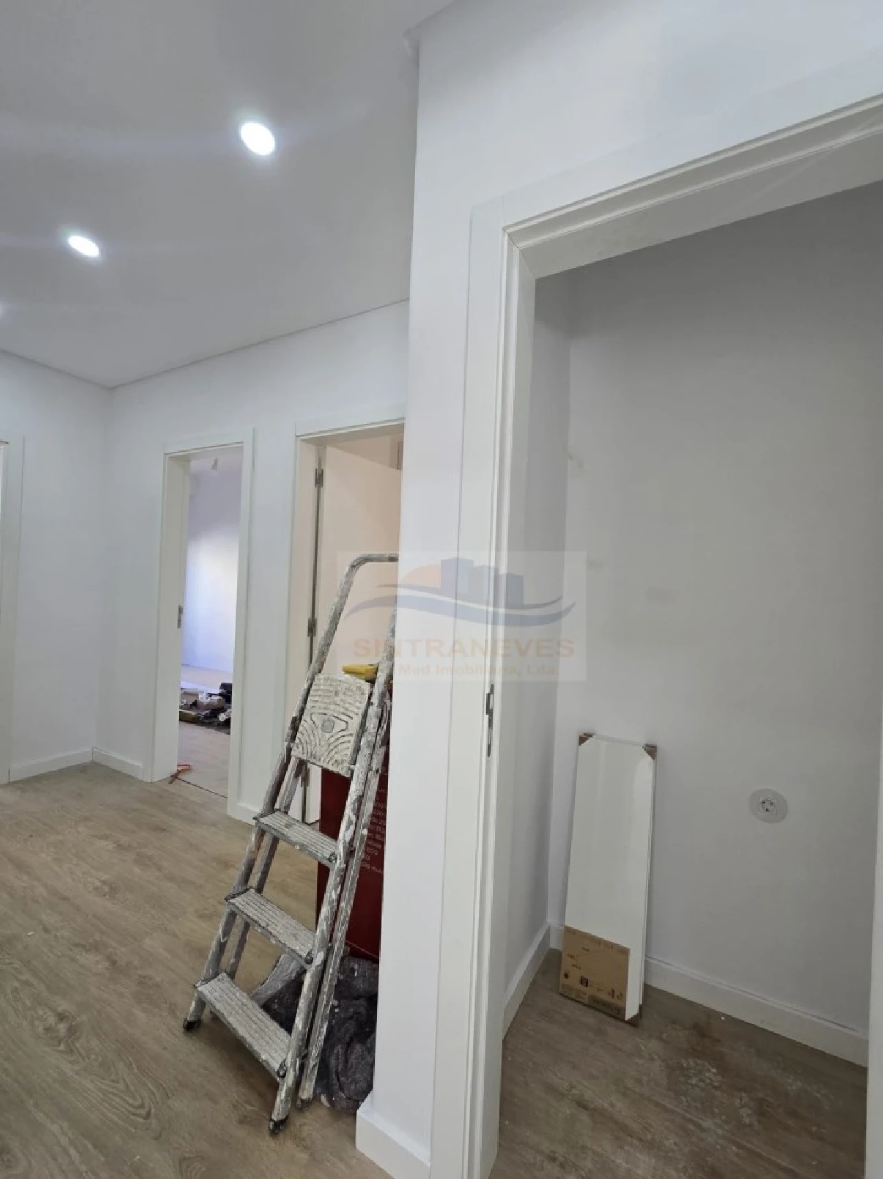 Apartamento T2 para Venda em Venteira Foto 16