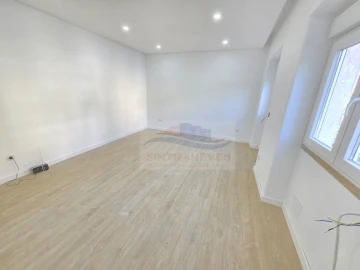 Apartamento T2 para Venda em Venteira