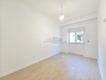 Apartamento T2 para Venda em Venteira