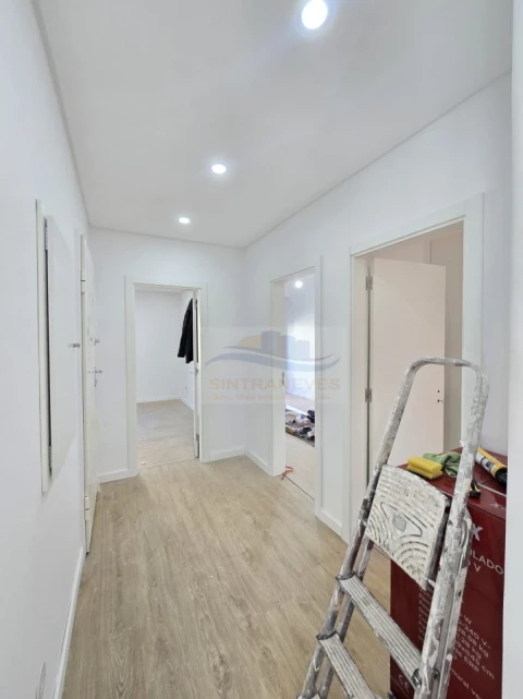Apartamento T2 para Venda em Venteira