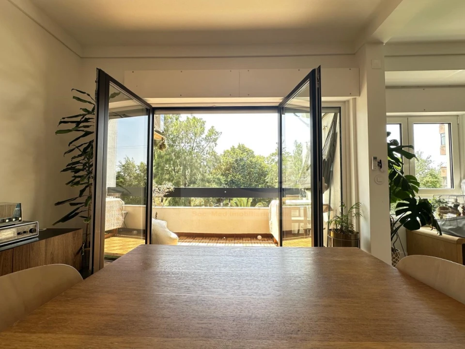 Apartamento T3 para Venda em Alfragide Foto 1