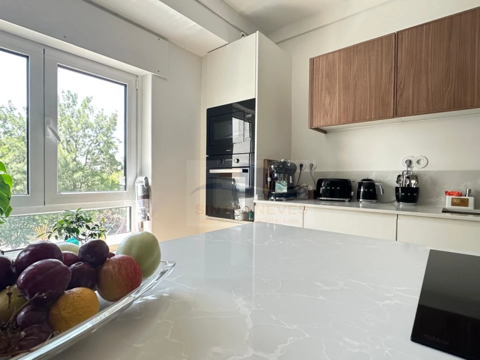 Apartamento T3 para Venda em Alfragide Foto 8