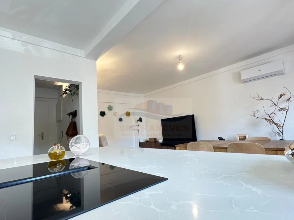 Apartamento T3 para Venda em Alfragide Foto 11