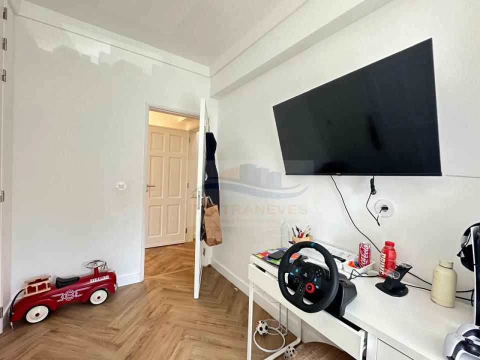 Apartamento T3 para Venda em Alfragide Foto 25