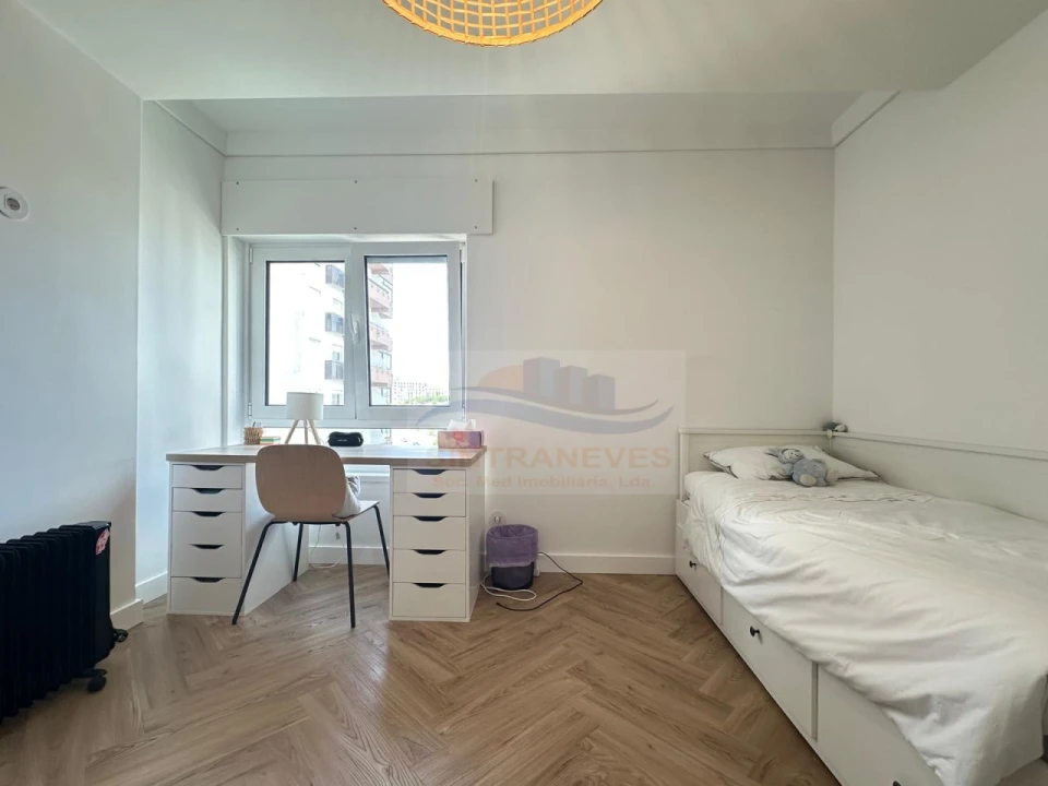 Apartamento T3 para Venda em Alfragide Foto 65