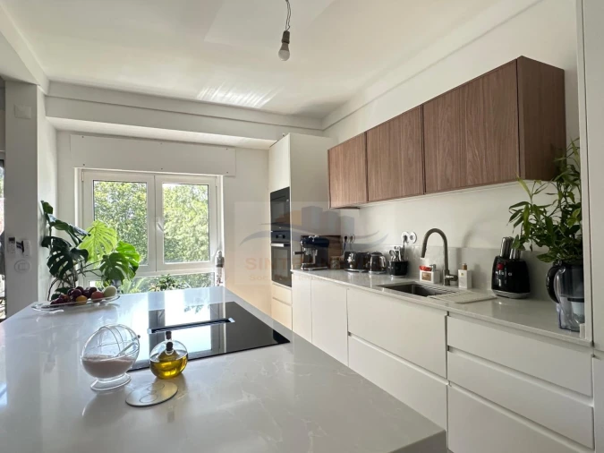 Apartamento T3 para Venda em Alfragide Foto 2