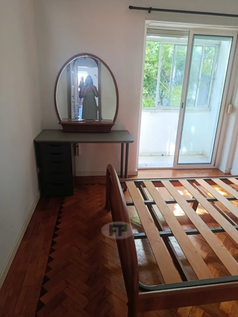 Apartamento T2 para Arrendamento em Arroios