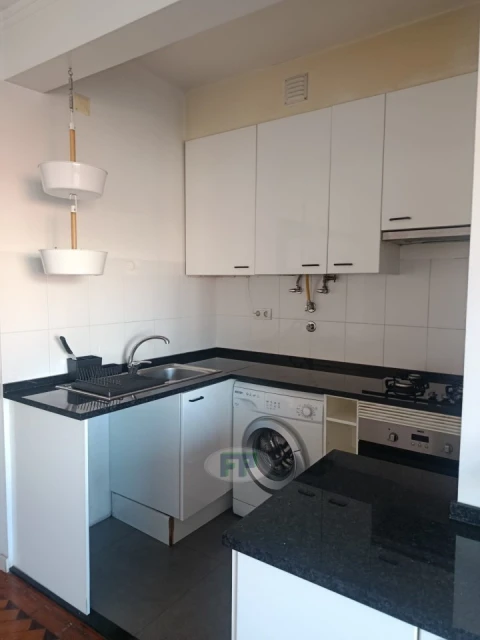 Apartamento T2 para Arrendamento em Arroios