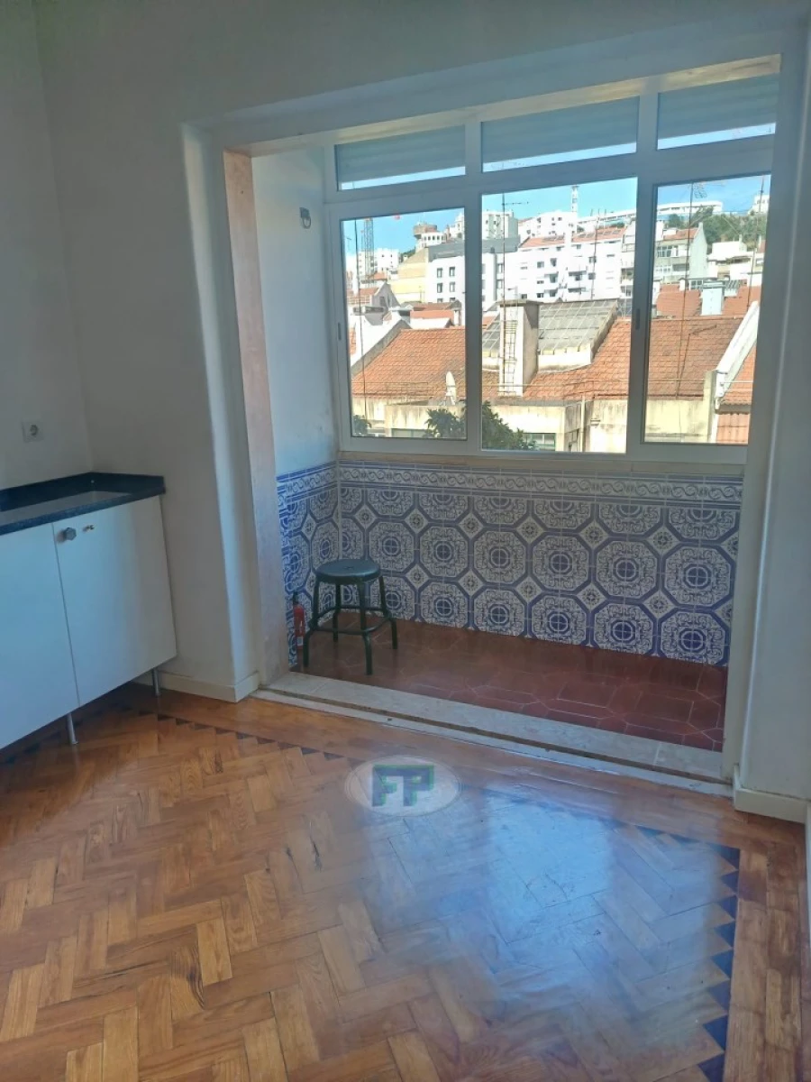 Apartamento T2 para Arrendamento em Arroios Foto 9