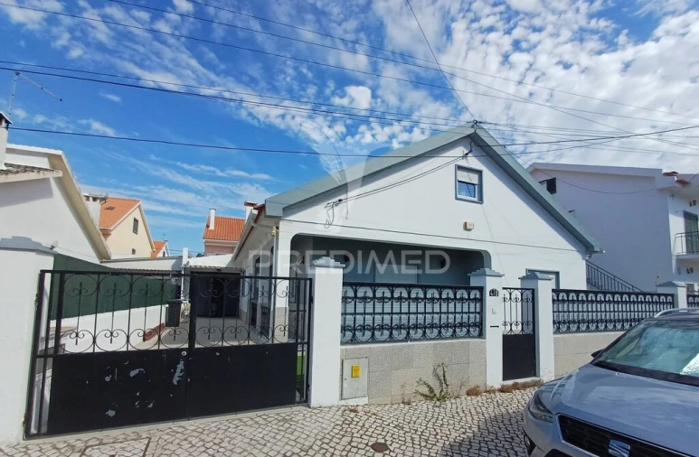 Moradia T3 para Venda em Quinta do Conde Foto 3