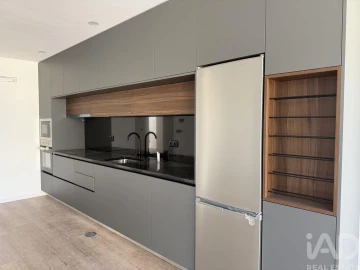 Apartamento T2 para Venda em Vila Cova da Lixa e Borba de Godim