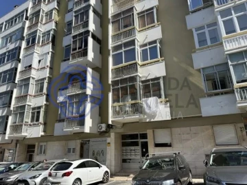 Apartamento T2 para Venda em Oeiras e São Julião da Barra, Paço de Arcos e Caxias
