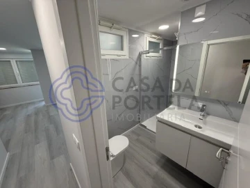 Apartamento T2 para Venda em Oeiras e São Julião da Barra, Paço de Arcos e Caxias