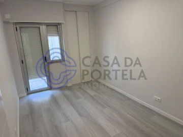 Apartamento T2 para Venda em Oeiras e São Julião da Barra, Paço de Arcos e Caxias