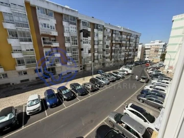 Apartamento T2 para Venda em Oeiras e São Julião da Barra, Paço de Arcos e Caxias
