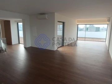 Apartamento T4 para Venda em Bougado (São Martinho e Santiago)