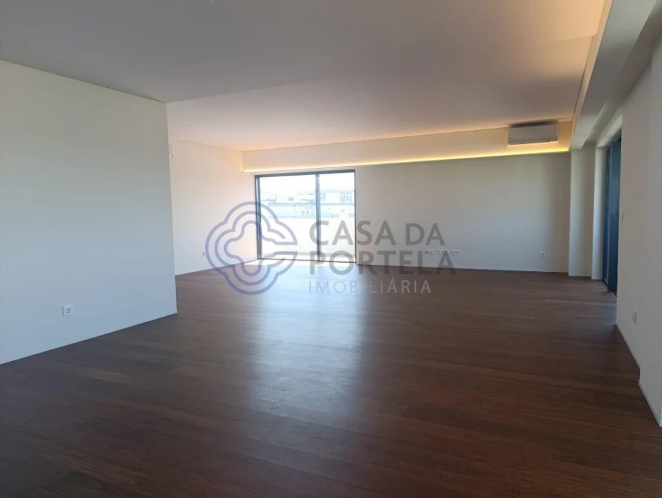 Apartamento T4 para Venda em Bougado (São Martinho e Santiago) Foto 4