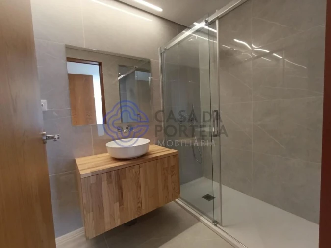 Apartamento T4 para Venda em Bougado (São Martinho e Santiago) Foto 30