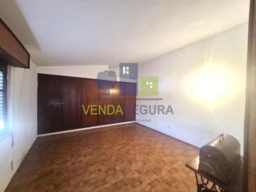 Moradia T5 para Venda em Safara e Santo Aleixo da Restauração