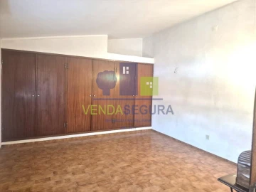 Moradia T5 para Venda em Safara e Santo Aleixo da Restauração