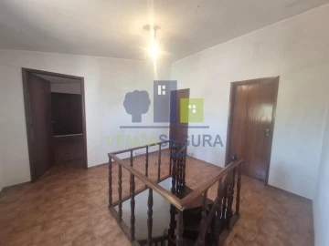 Moradia T5 para Venda em Safara e Santo Aleixo da Restauração
