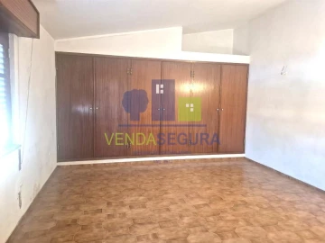 Moradia T5 para Venda em Safara e Santo Aleixo da Restauração