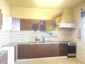 Moradia T5 para Venda em Safara e Santo Aleixo da Restauração