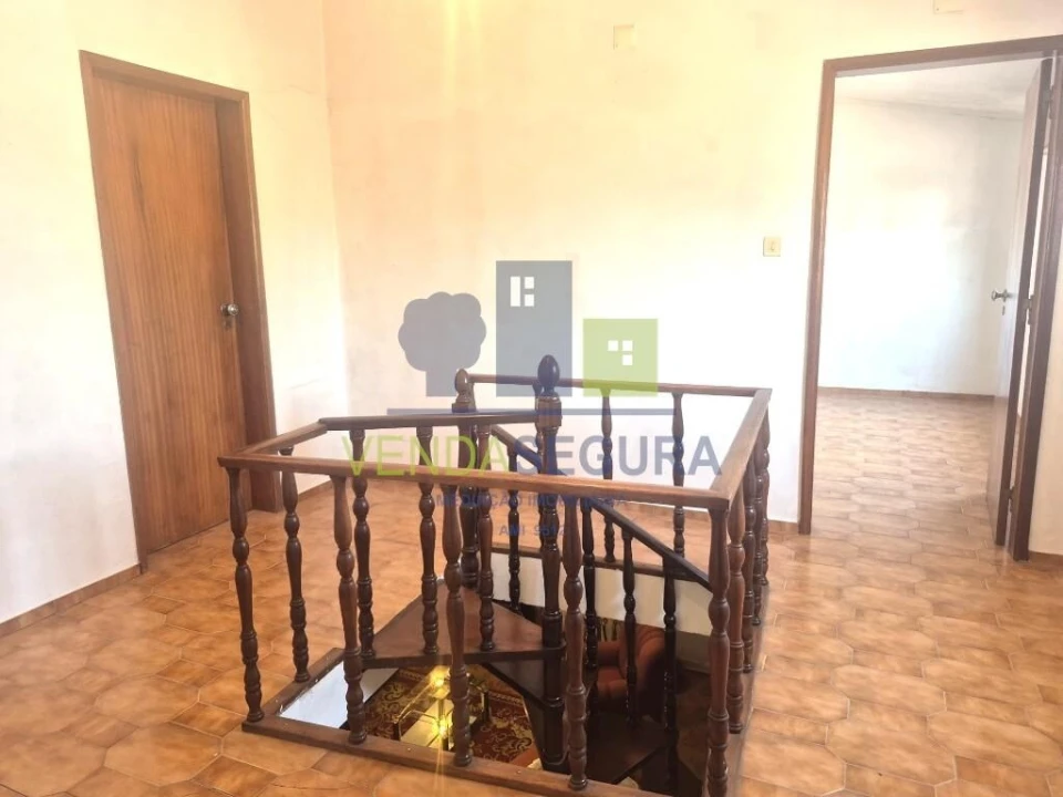 Moradia T5 para Venda em Safara e Santo Aleixo da Restauração Foto 8