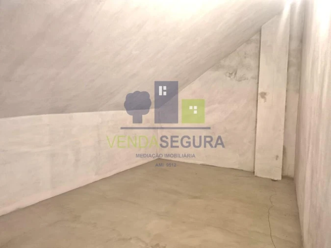 Moradia T5 para Venda em Safara e Santo Aleixo da Restauração Foto 37