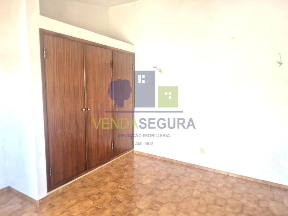 Moradia T5 para Venda em Safara e Santo Aleixo da Restauração Foto 12