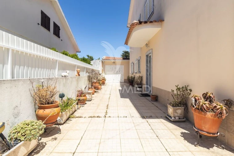 Moradia T3 para Venda em Quinta do Conde Foto 3