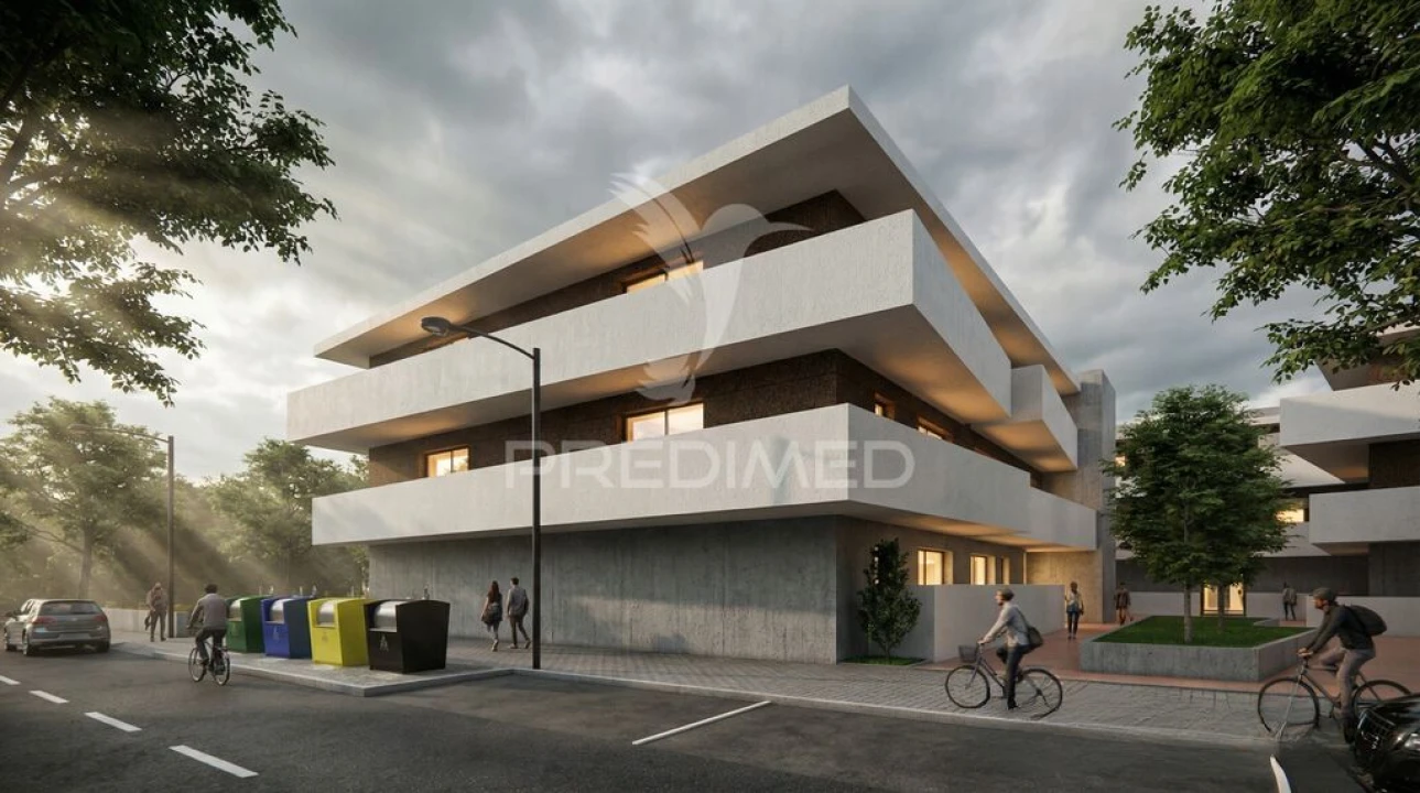 Apartamento T2 para Venda em Vila e Roussas Foto 3