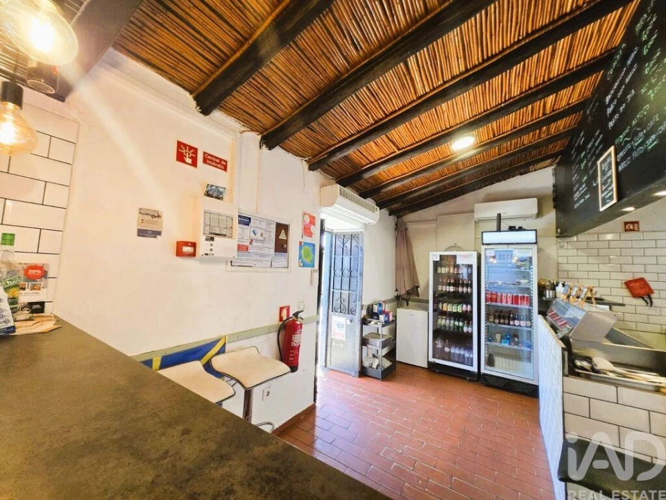 Loja para Venda em Faro (Sé e São Pedro) Foto 9