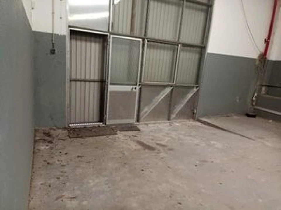 Armazém para Arrendamento em Santa Maria e São Miguel, São Martinho, São Pedro Penaferrim Foto 2