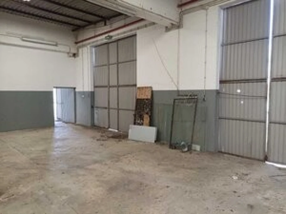 Armazém para Arrendamento em Santa Maria e São Miguel, São Martinho, São Pedro Penaferrim Foto 1