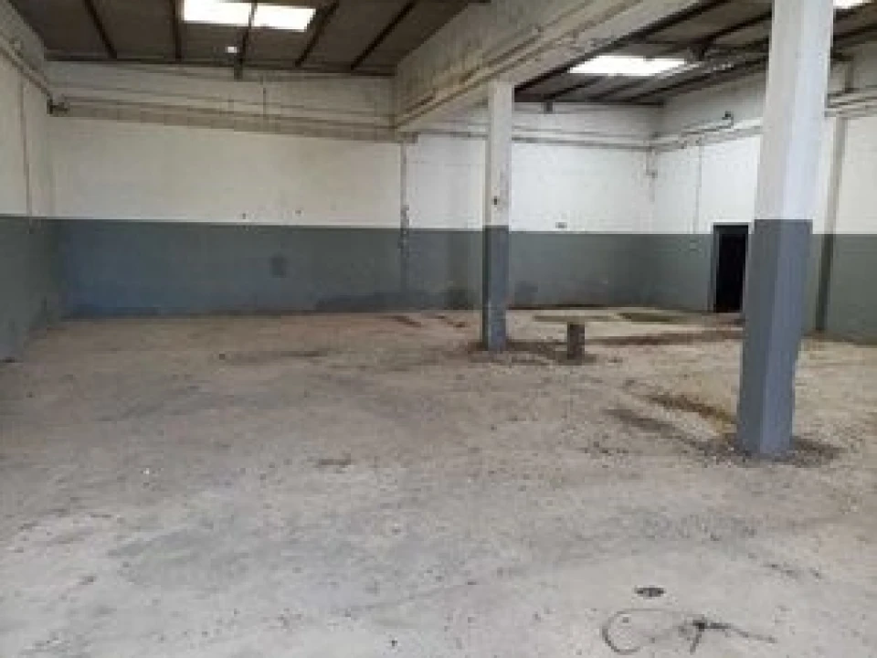 Armazém para Arrendamento em Santa Maria e São Miguel, São Martinho, São Pedro Penaferrim Foto 4
