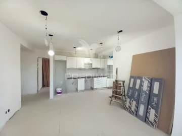 Apartamento T4 para Venda em Laranjeiro e Feijó