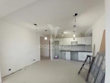 Apartamento T4 para Venda em Laranjeiro e Feijó